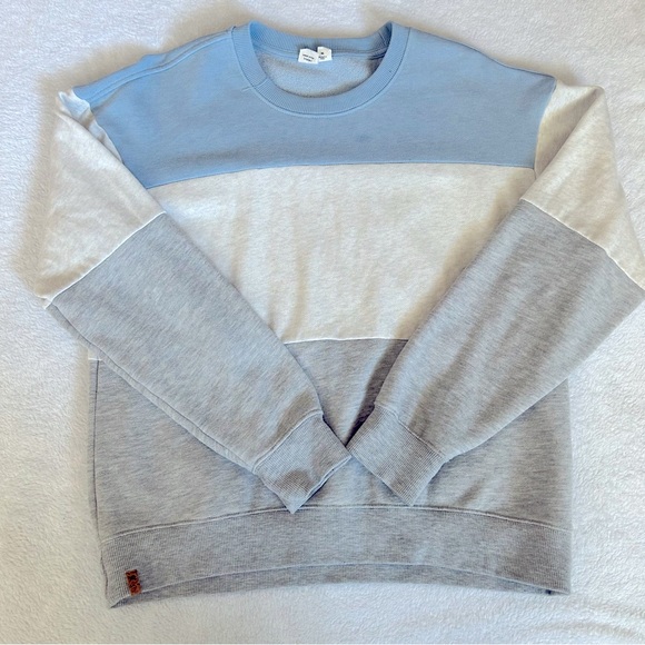 ✨3/$20✨ TenTree Crewneck - Picture 1 of 7